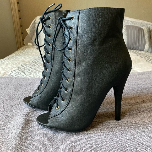 C Label Shoes - C Label Belize Black Women’s Ankle Peep Toe Booties size 8.5